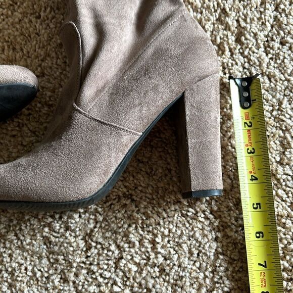 Target’s‎ A New Day Brown Faux-Suede Thigh High Heeled Boots - Womens size 10 - Picture 6 of 12